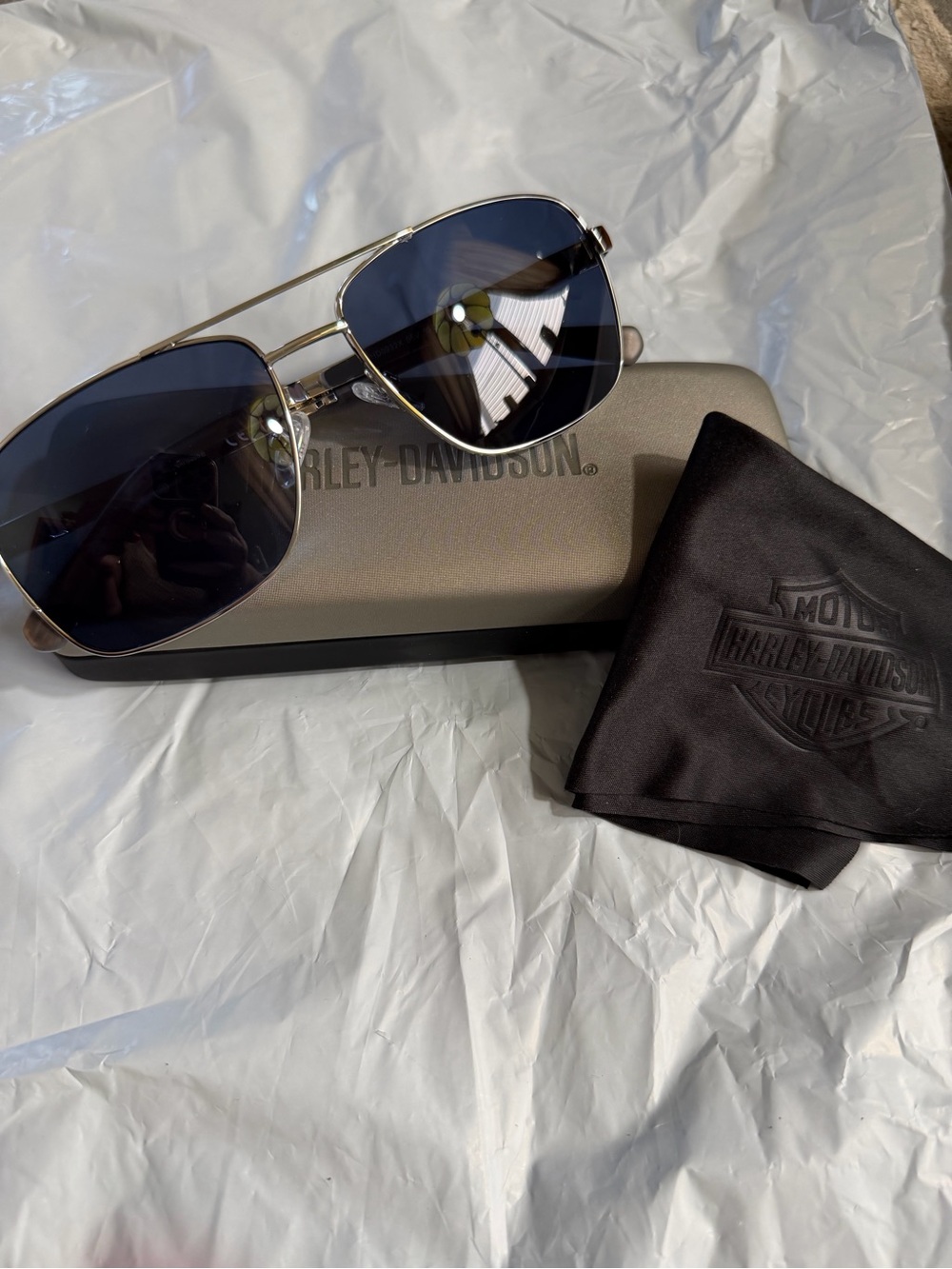Harley-Davidson Silver Frame Sunglasses with Blue Lenses